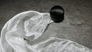 Hyper Silk Ball - Peng Min & Storm Creative (Black)