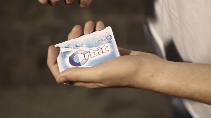 Flash Gum - João Miranda and Julio Montoro - Trick – Image 4