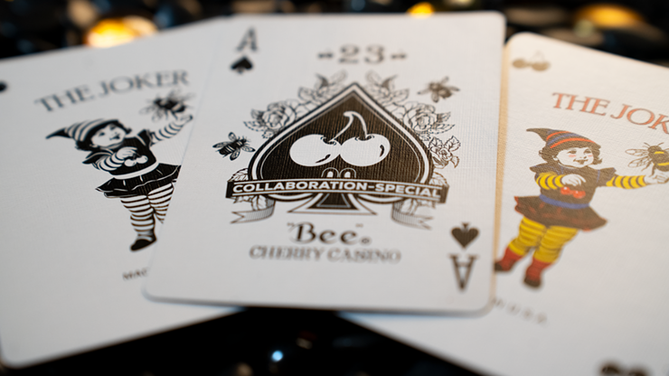 Limited Bee X Cherry (Red) Playing Cards – Image 4