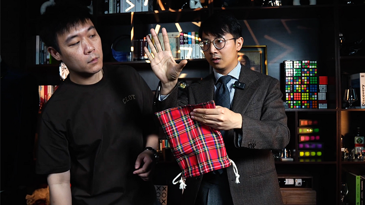 Wonder Bag (Red) - Carson Chan & MS Magic – Image 4